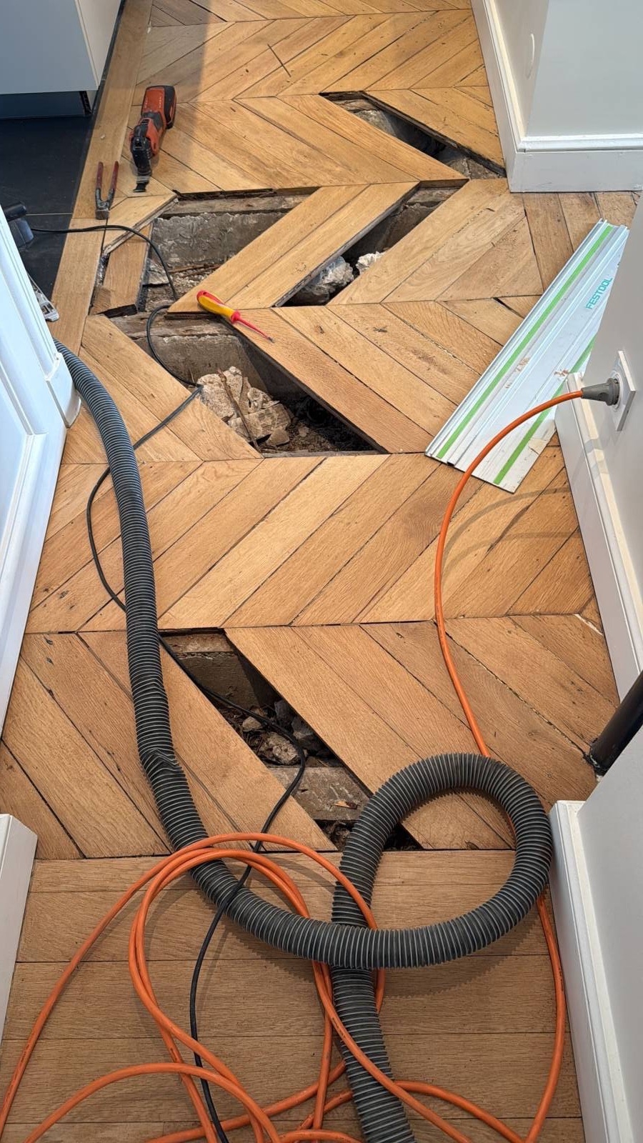 Réparations parquet massif en Point de Hongrie à Puteaux dans le département des Hauts de Seine