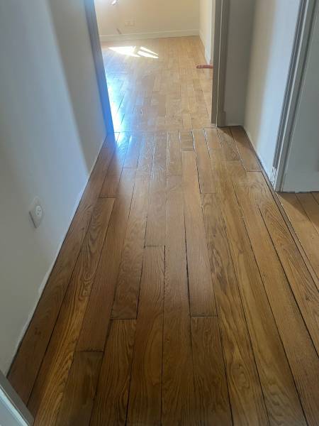 Pose de parquet ancien par un professionnel en chêne massif à Auvers sur Oise dans le Val d'Oise
